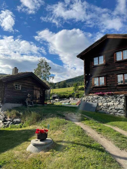 Stallen - Koselig Lite Hus Pa Gardstun Skjåk Buitenkant foto