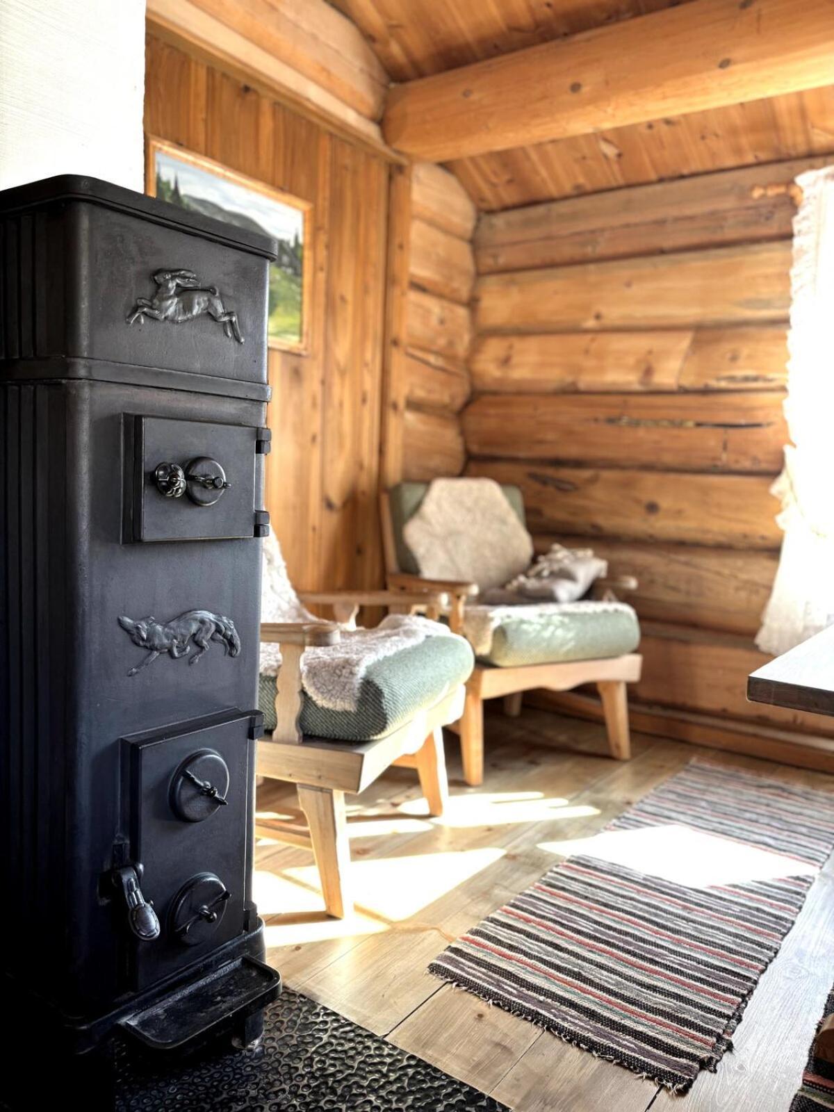 Stallen - Koselig Lite Hus Pa Gardstun Skjåk Buitenkant foto