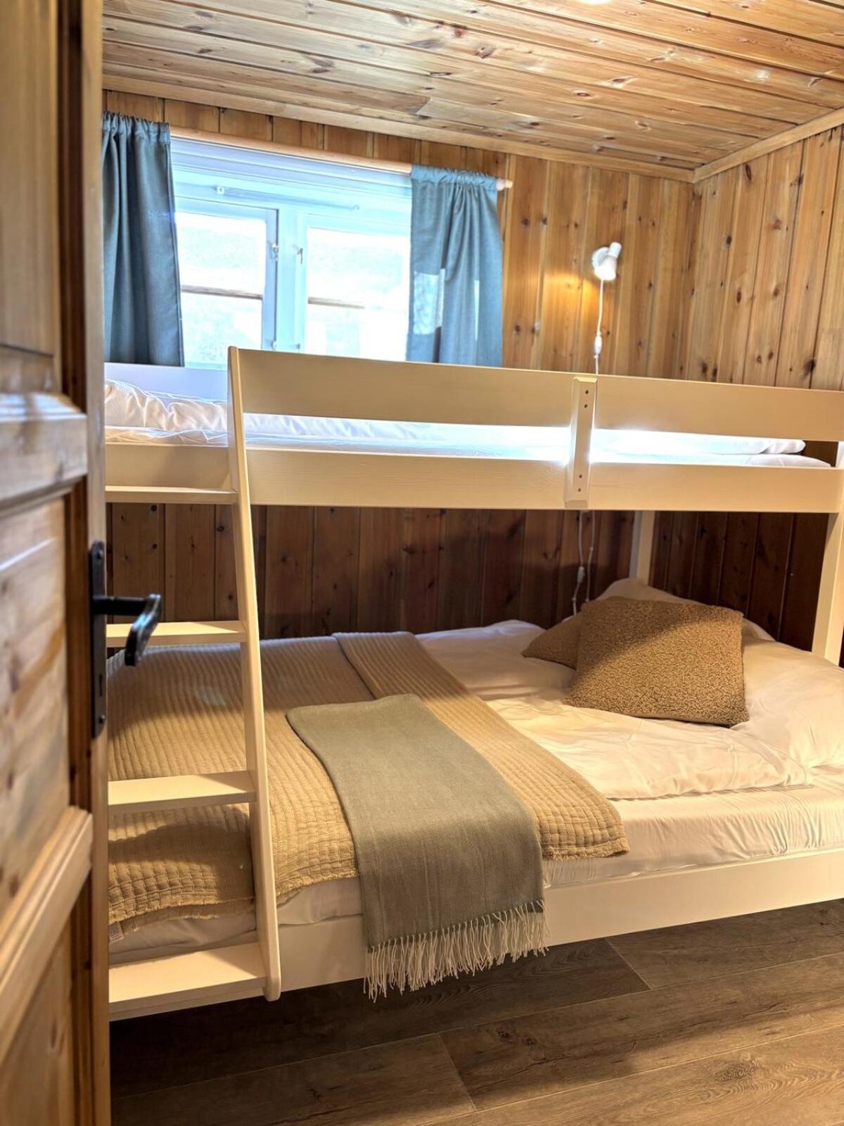 Stallen - Koselig Lite Hus Pa Gardstun Skjåk Buitenkant foto
